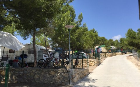 Una imatge de l'interior del càmping Trillas Platja Tamarit. FOTO: CEDIDA.