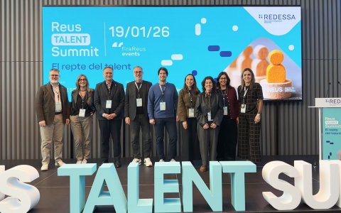 Els ponents de la jornada acompanyats pel regidor de Serveis Generals, Hisenda i Bon Govern, Manel Muñoz; i el regidor de Promoció Econòmica, Innovació i Coneixement, Josep Baiges.
