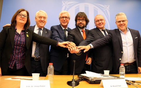 Els alcaldes de Cambrils, Vila-seca, Tarragona, Reus i Salou, amb el secretari d'Infraestructures i Mobilitat, Ricard Font, en la presentació del Pacte per les infraestructures, a Tarragona  l'abril del 2018. FOTO: CEDIDA.