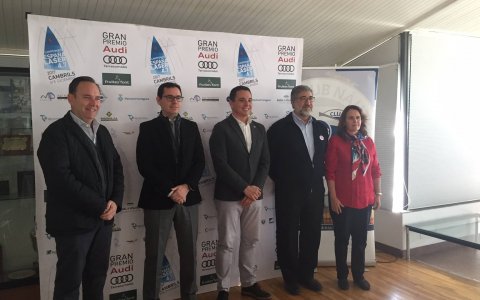 Els organitzadors i regidor de l'Ajuntament de Cambrils durant la presentació. FOTO: CEDIDA.