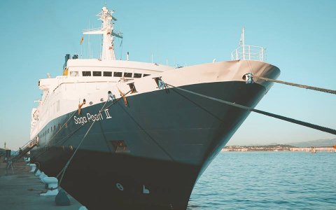 El Pearl II, de la companyia Saga Cruises, atracat al Port de Tarragona. FOTO: CEDIDA.
