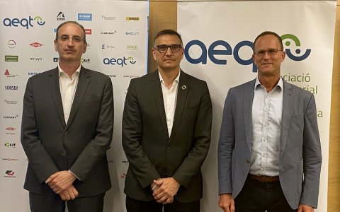Sancho, Cañagueral i Hepfer a les instal·lacions de l'AEQT.