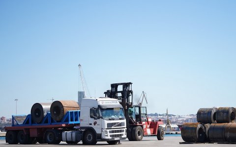 El tràfic de productes siderúrgics continua marcant xifres record en la sèrie històrica