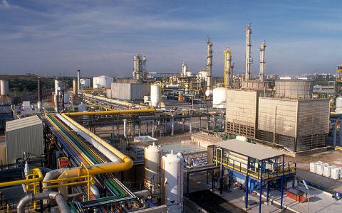 La fábrica de Ercros de Vila-seca amplia su capacidad de producción. FORO: CEDIDA.