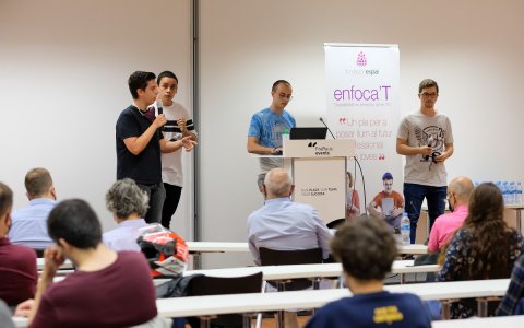 La cloenda d'una de les formacions anteriors de l'Escola TIC.