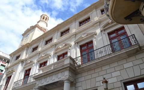 Imatge de la façana de l'Ajuntament de Reus. FOTO: CEDIDA.