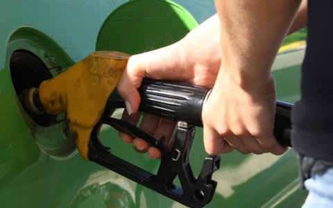 El preus del combustible han contribuit a la puja de l'IPC. FOTO: ACN.