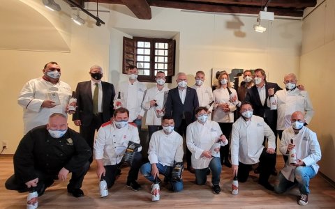 Foto de família de la presentació de les jornades de l'arròs. FOTO: CEDIDA.