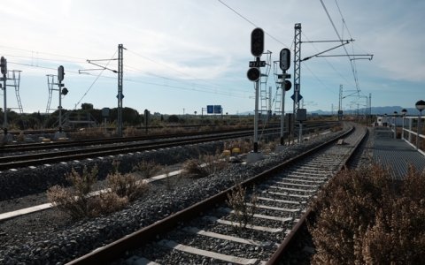 La opción interior para las mercancías, prevista en los planes territoriales, es la línea Reus-Roda, una alternativa que disminuye el impacto sobre la población y, sobre todo, sobre el turismo.