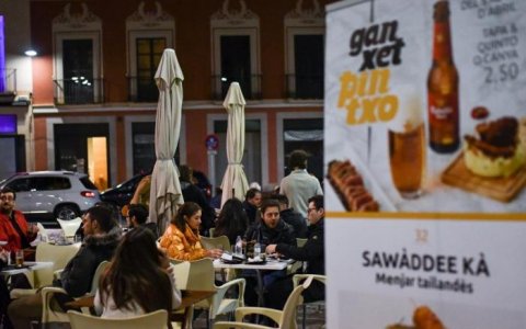 El bon temps de diumenge va dinamitzar l'activitat als establiments amb terrassa.