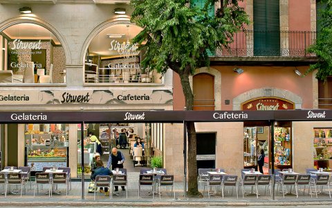 Una imatge de l'establiment de la Gelateria Sirvent a la Rambla Vella de Tarragona. FOTO: CEDIDA.
