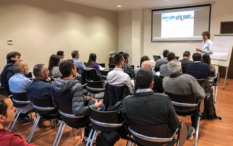 Un moment d'una de les dues ponències de la jornada al Tecnoparc. FOTO: CEDIDA.