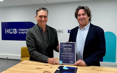 El regidor de Promoció Econòmica, Innovació i Coneixement i conseller delegat de REDESSA, Josep Baiges, amb el director general de Salut i Treball, Paco Lari.