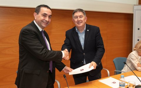 Repsol i la URV continuaran contribuint a la recerca i formació en l'àmbit de la comunicació social. FOTO: CEDIDA.