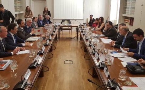 Un moment de la reunió celebrada aquest dimarts al Ministeri de Foment.