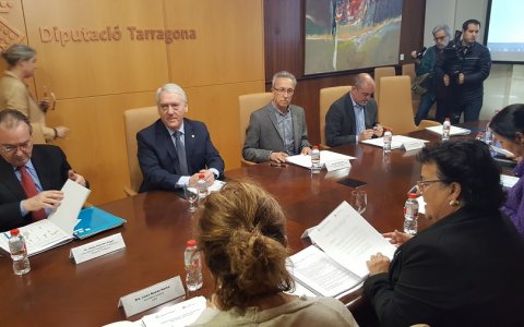 Aquest dimecres s'ha fet la primera reunió amb els nous membres de la comissió Diputació /URV. FOTO: CEDIDA.